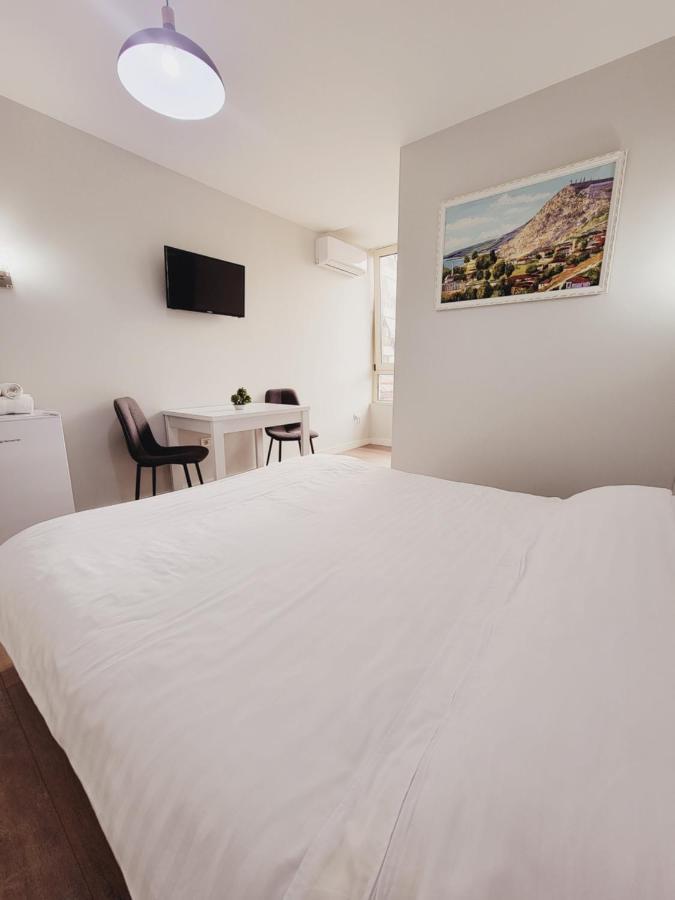 Nuestra Casa Hotel Tiranë Ngoại thất bức ảnh